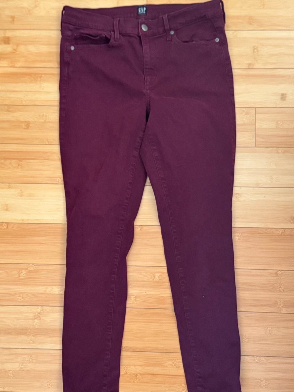 GAP Skinny Jeans in Maroon/Wine Color